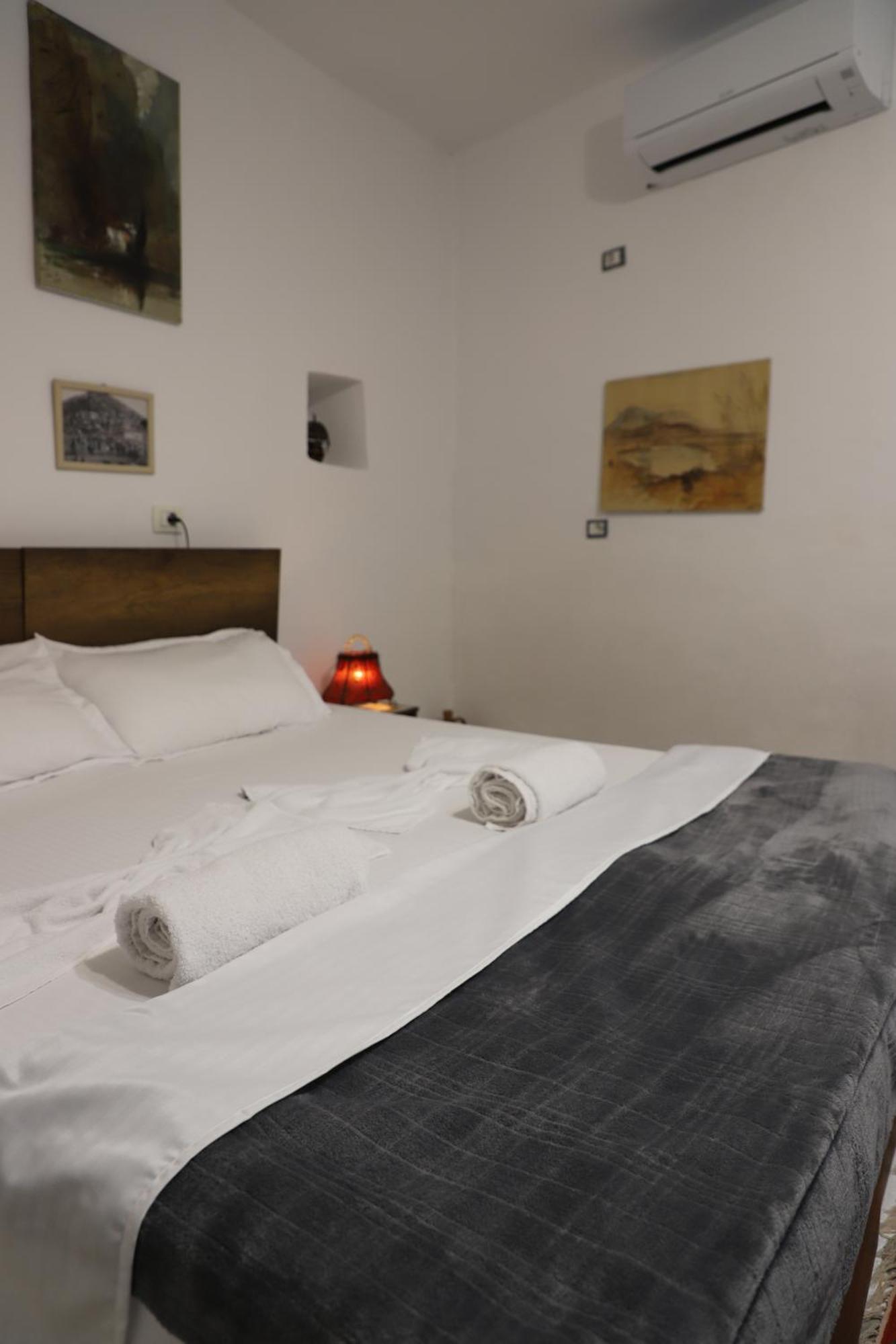 Edward Lear Hotel Berat Exterior photo