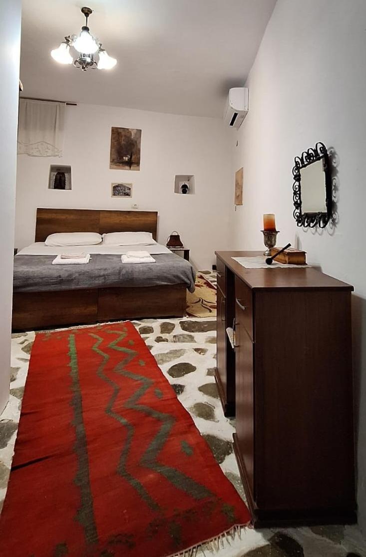 Edward Lear Hotel Berat Exterior photo